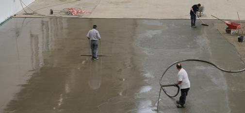 MC-Floor Screed is very well suited to the rapid rehabilitation of industrial floors exposed to heavy wear and tear thanks to its fast hardening action and its high resistance. It is thus ideal for weekend job sites. 