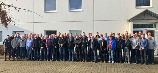Third Ombran Conference: Photo shows the partici-pants gathered in front of MC’s training centre in Bottrop.